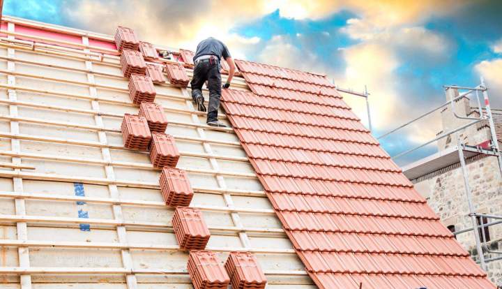 Rénovation et réparation de toiture par des experts.